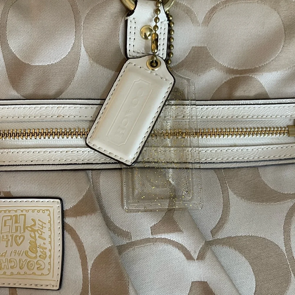 Authentic | Coach Bag | Loved ♥️ - Picture 4 of 15
